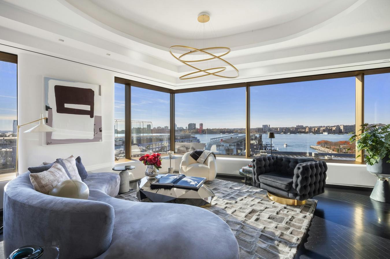 Chelsea, New York, 10011, United States, 3 Bedrooms Bedrooms, ,2 BathroomsBathrooms,Residential,For Sale,1968601