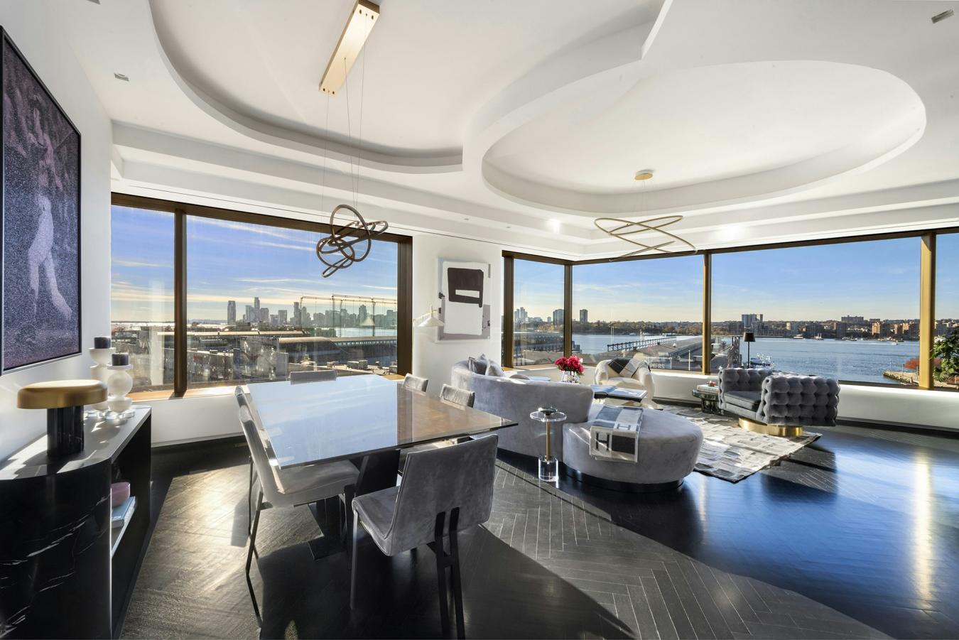 Chelsea, New York, 10011, United States, 3 Bedrooms Bedrooms, ,2 BathroomsBathrooms,Residential,For Sale,1968601