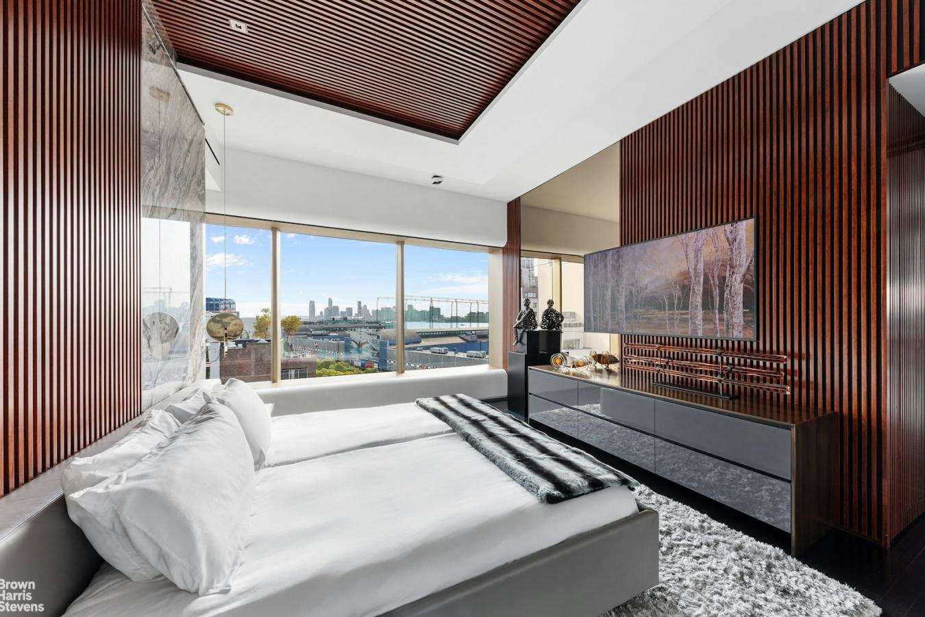 Chelsea, New York, 10011, United States, 3 Bedrooms Bedrooms, ,2 BathroomsBathrooms,Residential,For Sale,1946303