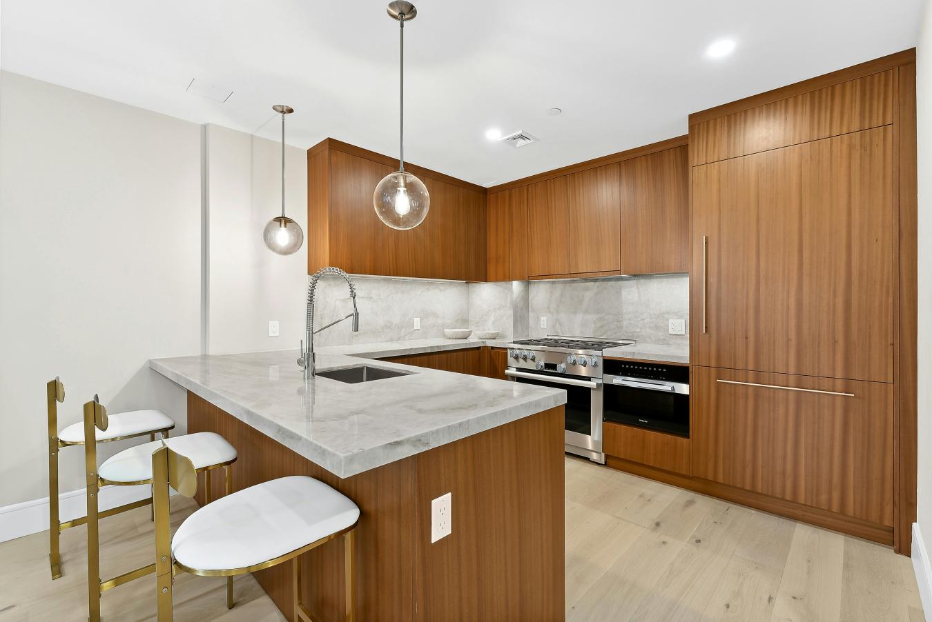 New York, New York, 10022, United States, 3 Bedrooms Bedrooms, ,3 BathroomsBathrooms,Residential,For Sale,1953227