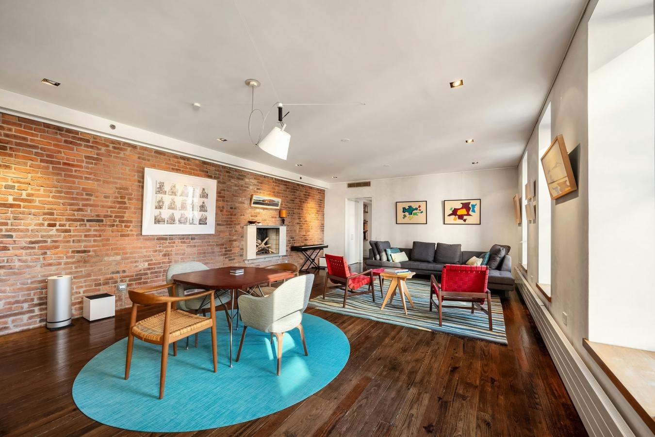 East Village, New York, 10009, United States, 2 Bedrooms Bedrooms, ,2 BathroomsBathrooms,Residential,For Sale,1946302 East Village, New York, 10009, United States, 2 Bedrooms Bedrooms, ,2 BathroomsBathrooms,Residential,For Sale,1946302