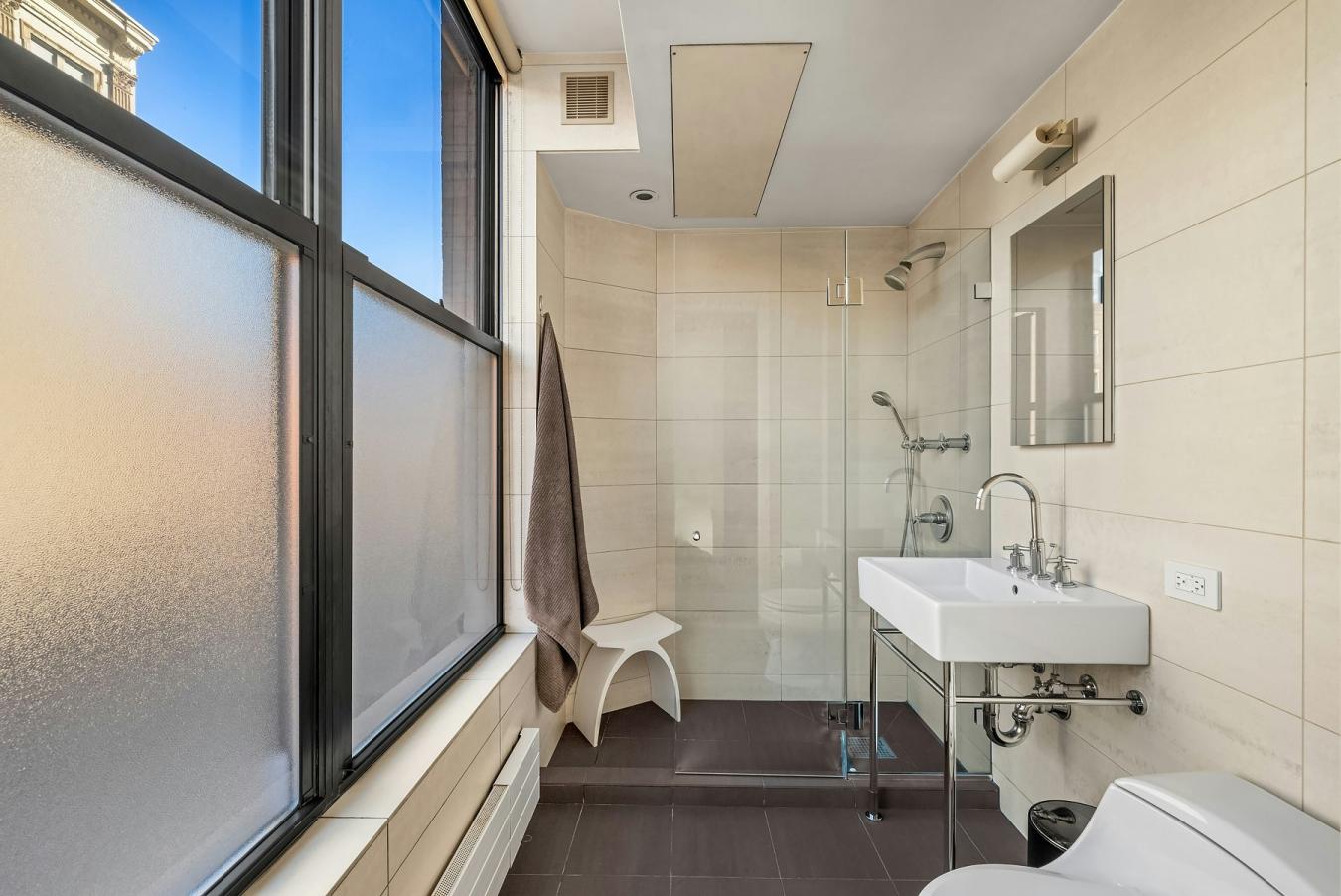 East Village, New York, 10009, United States, 2 Bedrooms Bedrooms, ,2 BathroomsBathrooms,Residential,For Sale,1946302