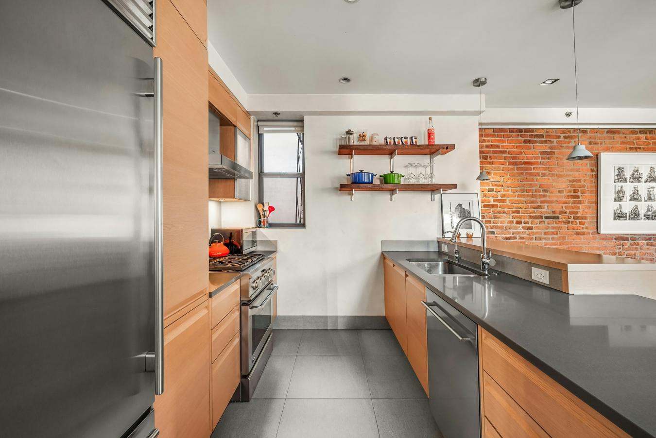East Village, New York, 10009, United States, 2 Bedrooms Bedrooms, ,2 BathroomsBathrooms,Residential,For Sale,1946302