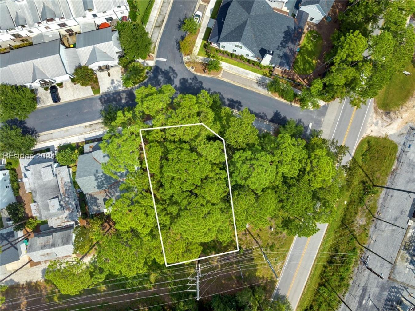 Bluffton, South Carolina, 29910, United States, 5 Bedrooms Bedrooms, ,3 BathroomsBathrooms,Residential,For Sale,1869013