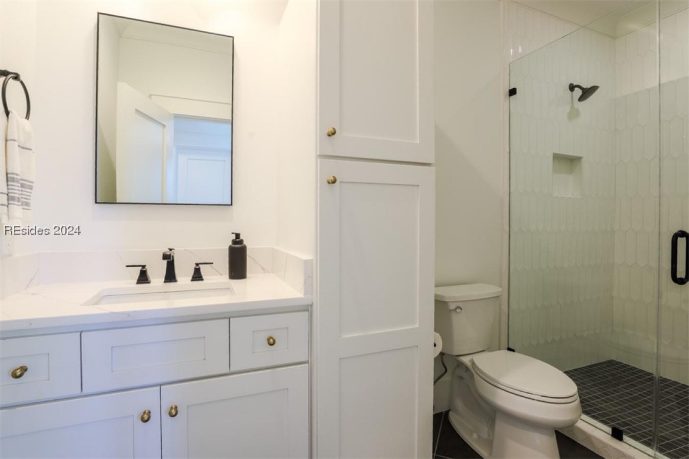 Bluffton, South Carolina, 29910, United States, 5 Bedrooms Bedrooms, ,3 BathroomsBathrooms,Residential,For Sale,1869013