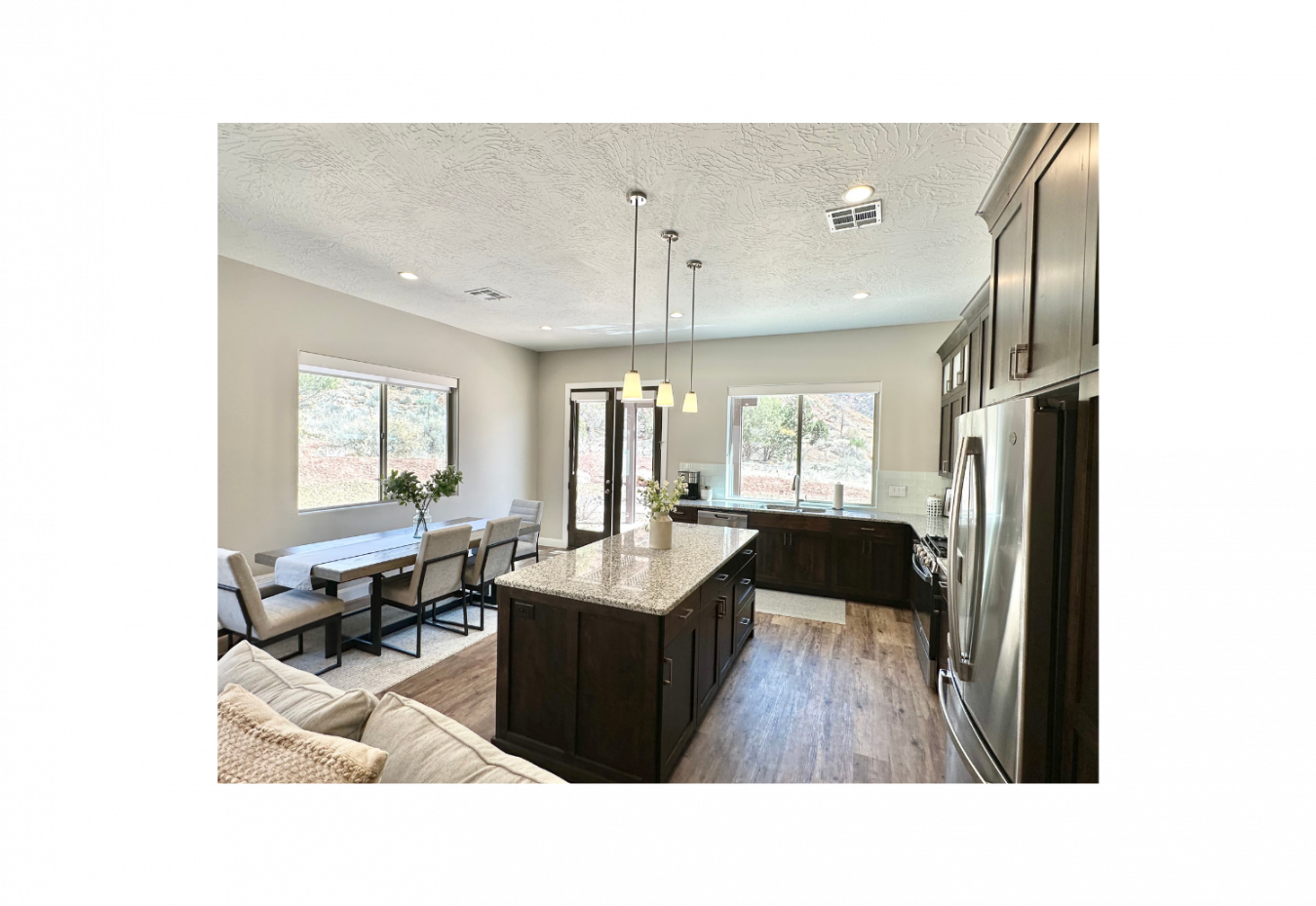 Springdale, Washington, 84767, United States, 1 Bedroom Bedrooms, ,2 BathroomsBathrooms,Residential,For Sale,1869012