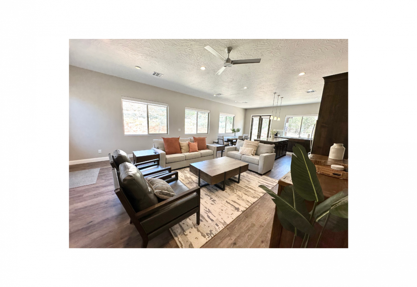 Springdale, Washington, 84767, United States, 1 Bedroom Bedrooms, ,2 BathroomsBathrooms,Residential,For Sale,1869012