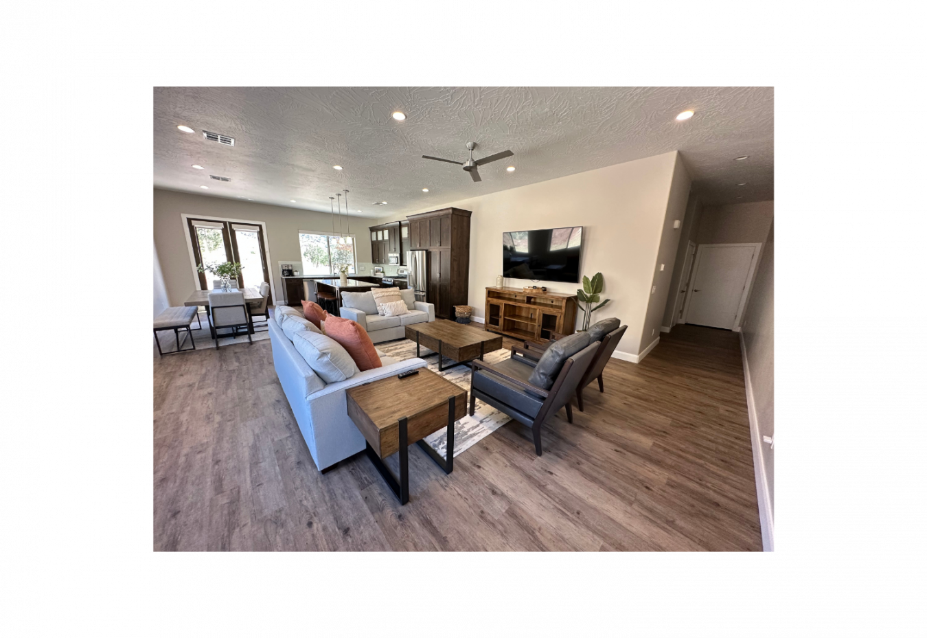 Springdale, Washington, 84767, United States, 1 Bedroom Bedrooms, ,2 BathroomsBathrooms,Residential,For Sale,1869012