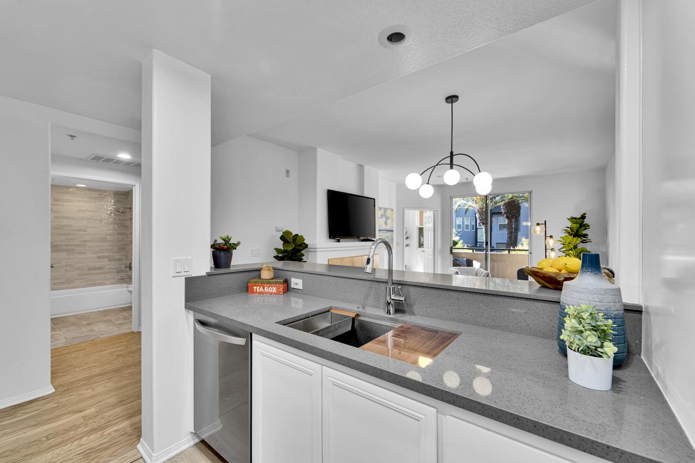 Playa Vista, Los Angeles, 90094, United States, 2 Bedrooms Bedrooms, ,2 BathroomsBathrooms,Residential,For Sale,1869008