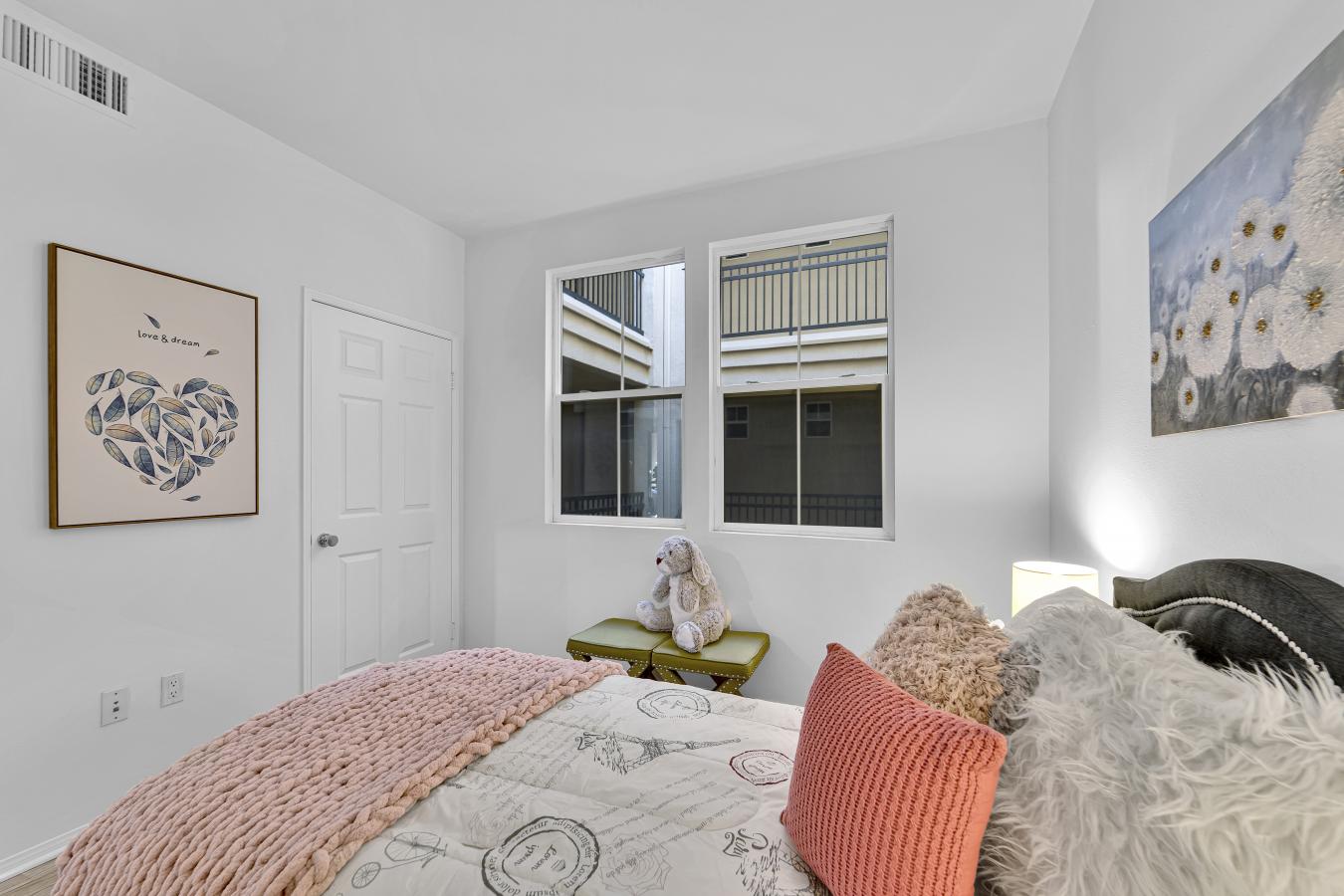 Playa Vista, Los Angeles, 90094, United States, 2 Bedrooms Bedrooms, ,2 BathroomsBathrooms,Residential,For Sale,1869008