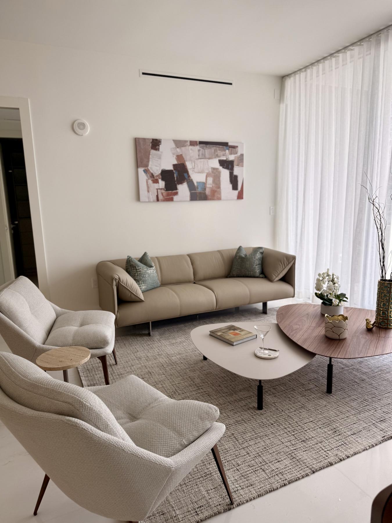 Miami, Florida, 33131, United States, 2 Bedrooms Bedrooms, ,2 BathroomsBathrooms,Residential,For Sale,1867819