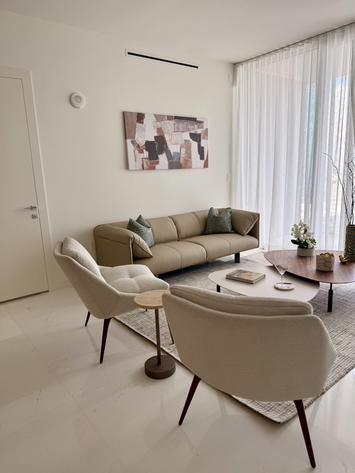 Miami, Florida, 33131, United States, 2 Bedrooms Bedrooms, ,2 BathroomsBathrooms,Residential,For Sale,1867819