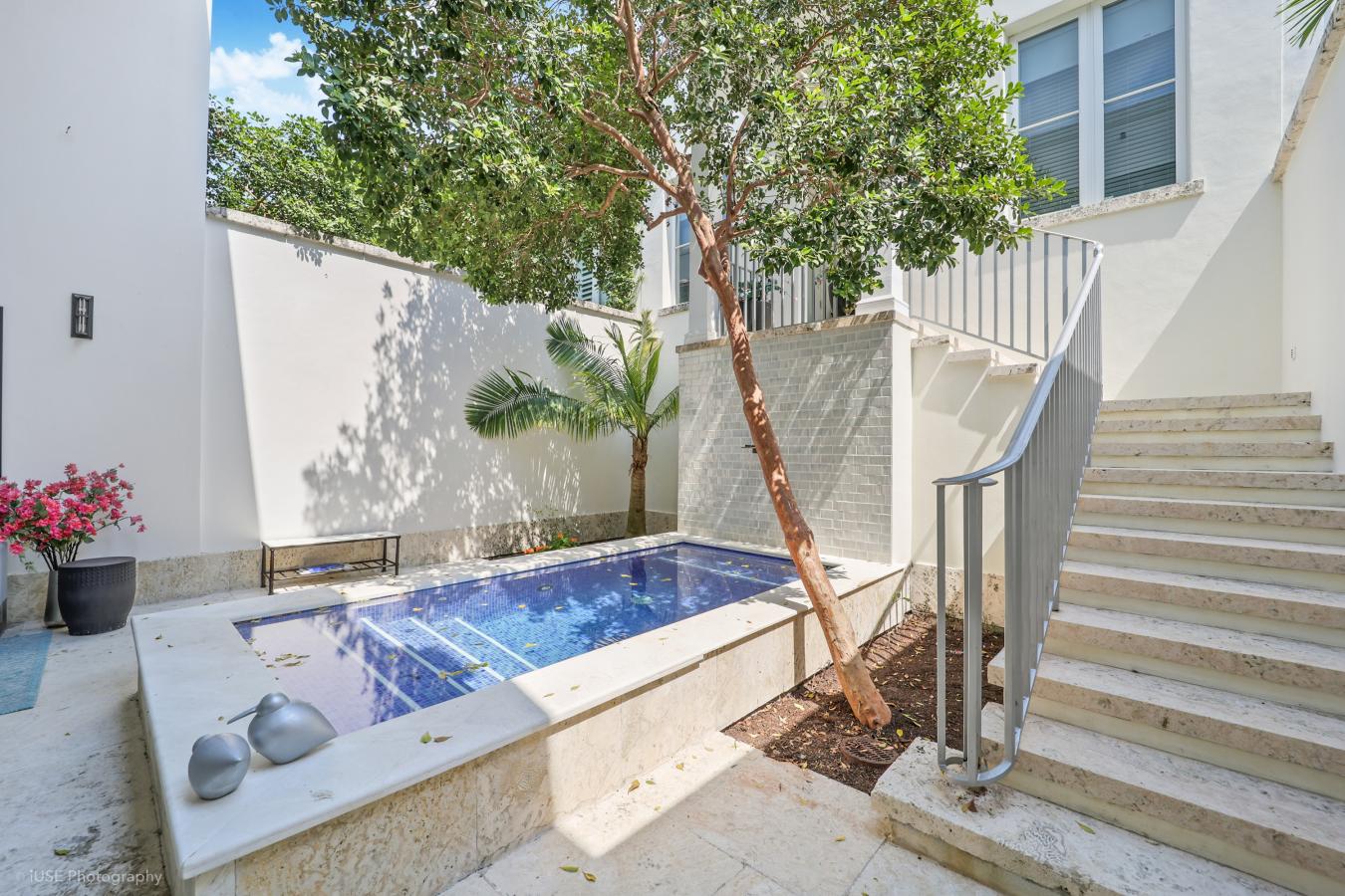 Coral Gables, Florida, 33134, United States, 4 Bedrooms Bedrooms, ,4 BathroomsBathrooms,Residential,For Sale,1867818