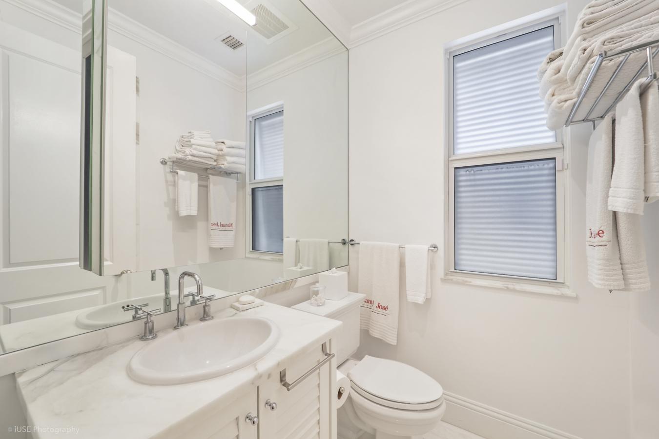 Coral Gables, Florida, 33134, United States, 4 Bedrooms Bedrooms, ,4 BathroomsBathrooms,Residential,For Sale,1867818