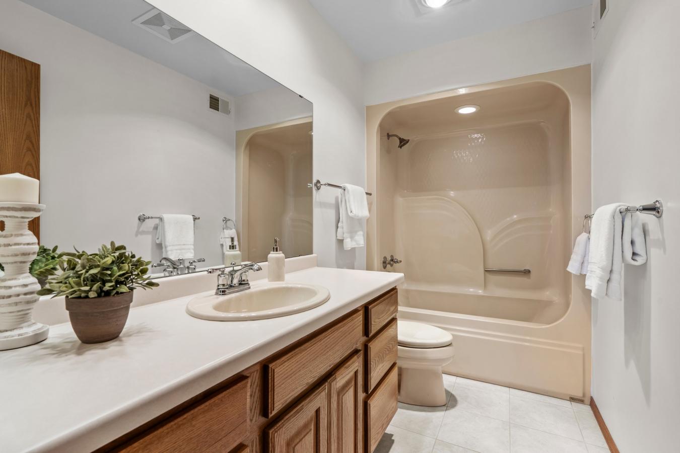 Starbuck, Pope, 56381, United States, 3 Bedrooms Bedrooms, ,3 BathroomsBathrooms,Residential,For Sale,1868999