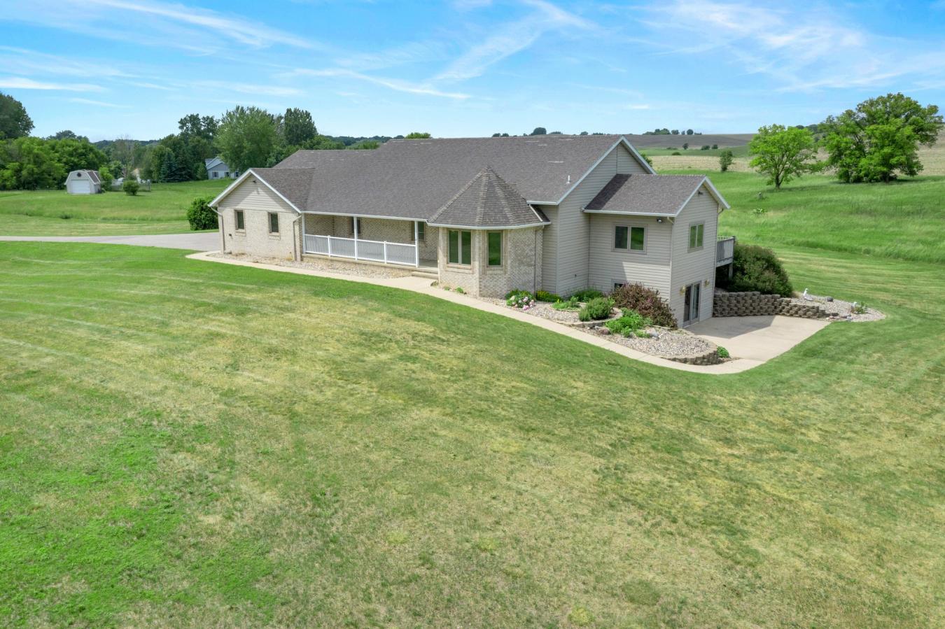 Starbuck, Pope, 56381, United States, 3 Bedrooms Bedrooms, ,3 BathroomsBathrooms,Residential,For Sale,1868999