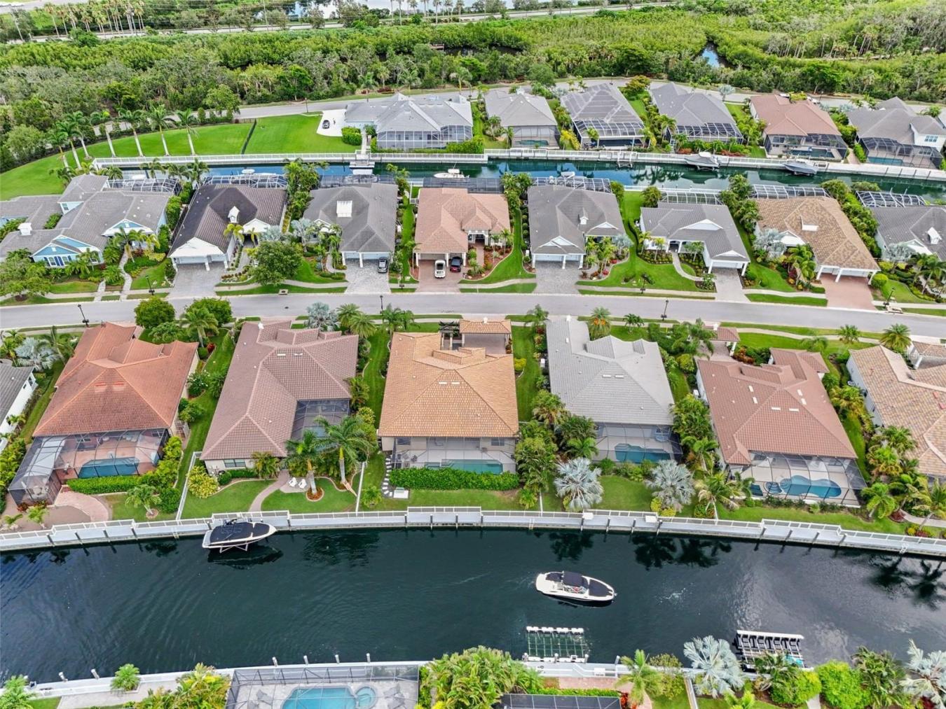 BRADENTON, Florida, 34208, United States, 2 Bedrooms Bedrooms, ,3 BathroomsBathrooms,Residential,For Sale,1871422