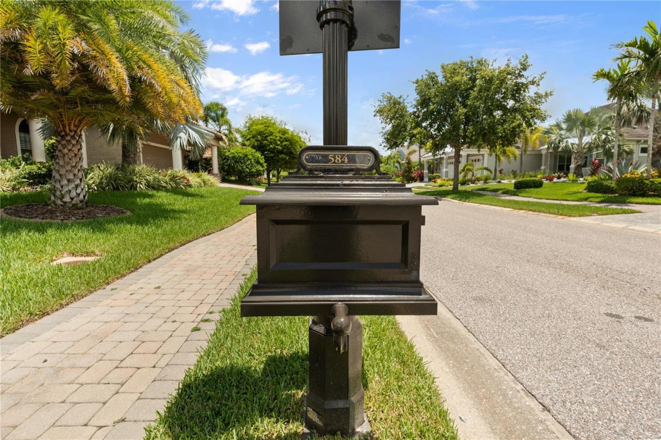 BRADENTON, Florida, 34208, United States, 2 Bedrooms Bedrooms, ,3 BathroomsBathrooms,Residential,For Sale,1871422