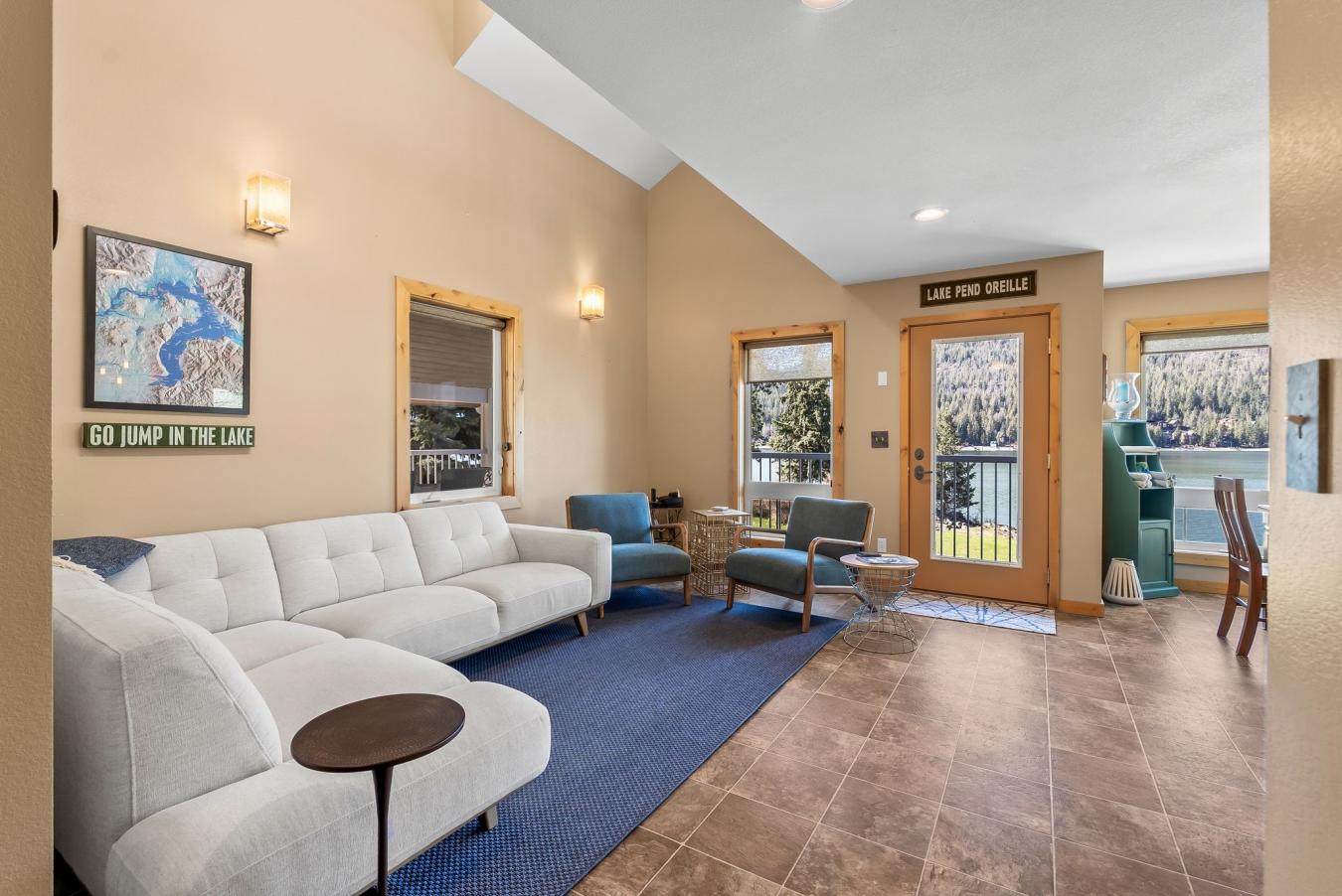 Sagle, Bonner, 83860, United States, 3 Bedrooms Bedrooms, ,3 BathroomsBathrooms,Residential,For Sale,1871418