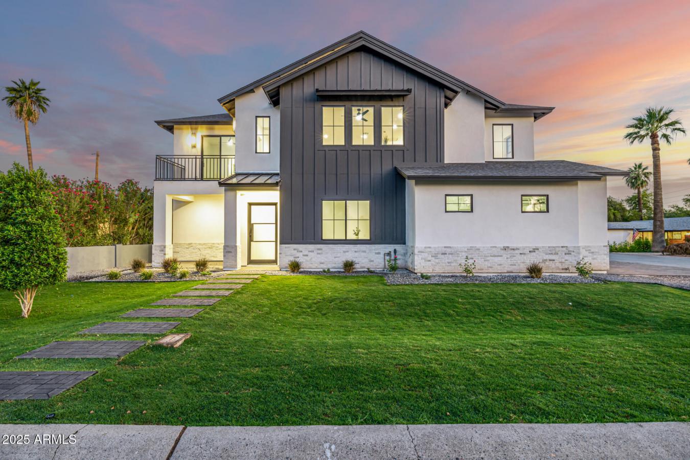 Phoenix, Arizona, 85018, United States, 5 Bedrooms Bedrooms, ,4 BathroomsBathrooms,Residential,For Sale,1871744