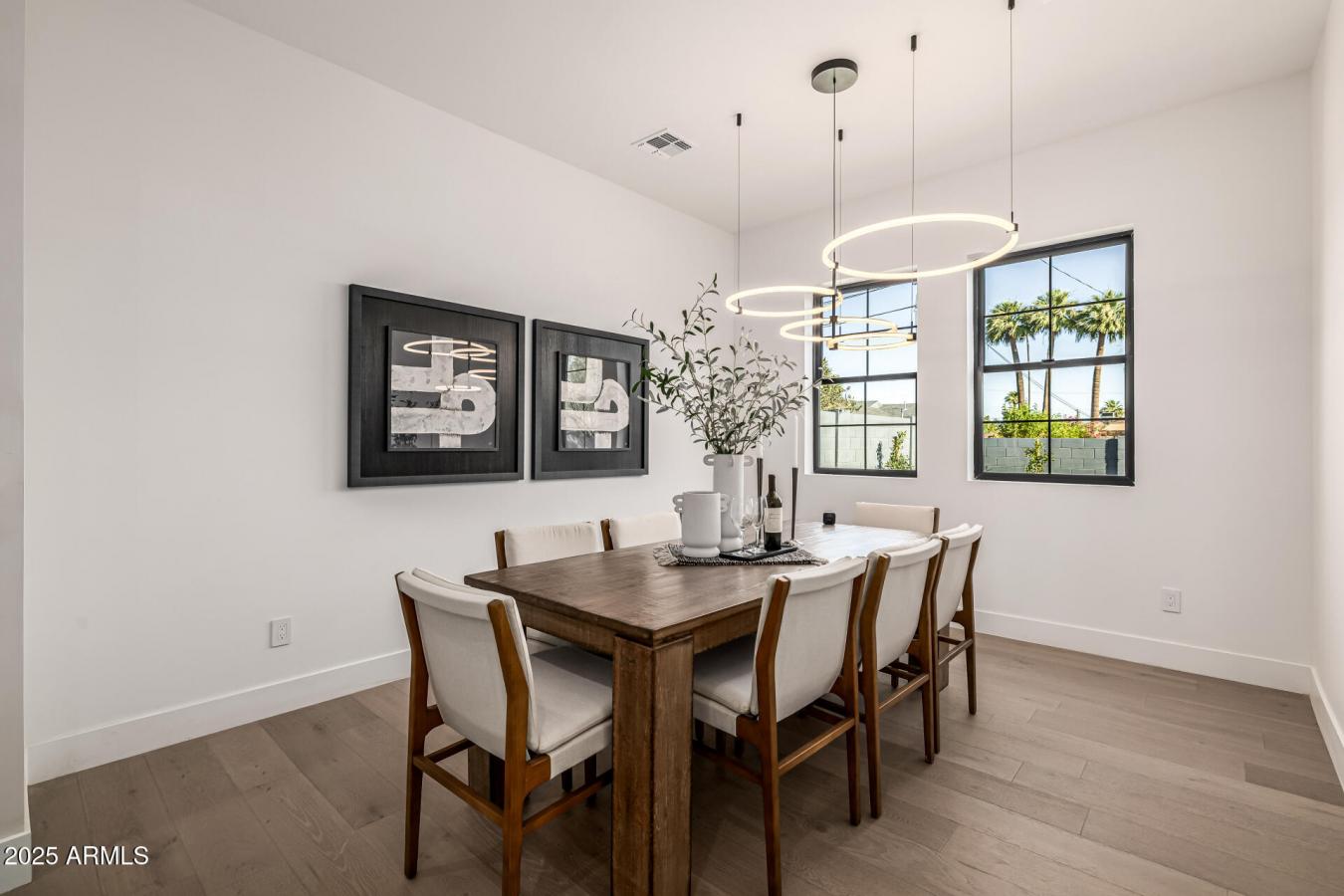 Phoenix, Arizona, 85018, United States, 5 Bedrooms Bedrooms, ,4 BathroomsBathrooms,Residential,For Sale,1871744