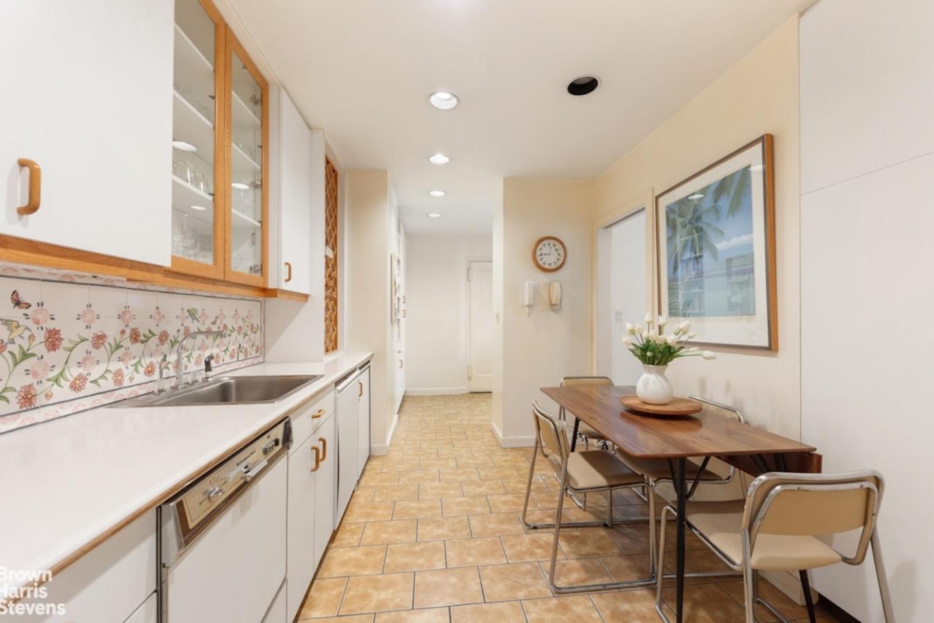 New York, New York, 10128, United States, 3 Bedrooms Bedrooms, ,3 BathroomsBathrooms,Residential,For Sale,1867807