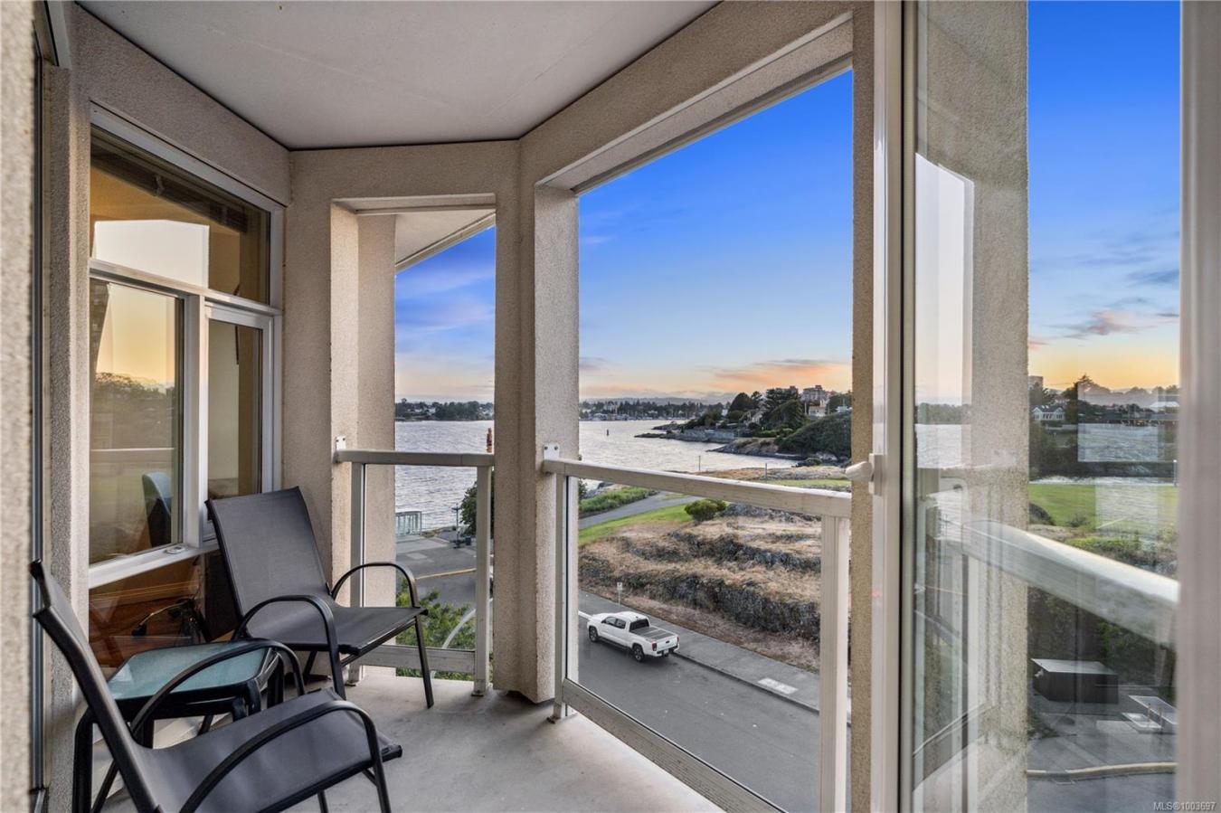 Victoria, BC, V9A 7J9, Canada, 2 Bedrooms Bedrooms, ,-2 BathroomBathrooms,Residential,For Sale,1871731