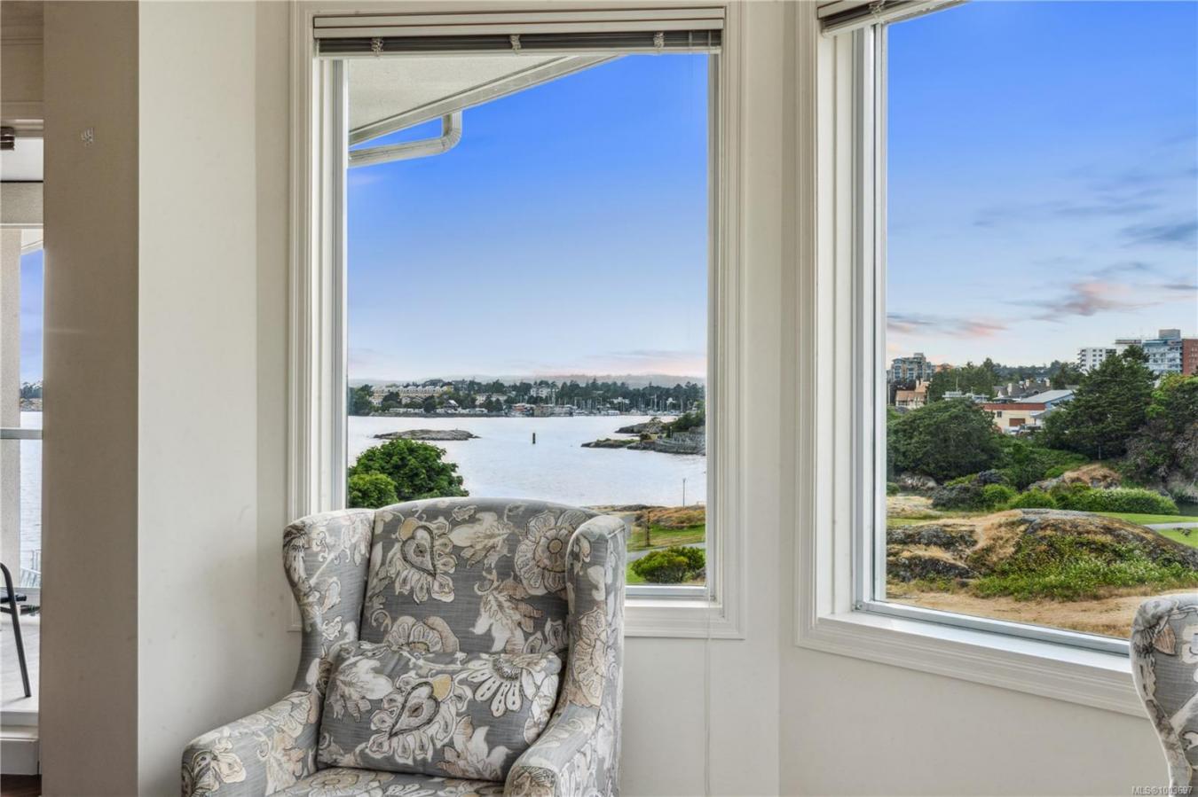 Victoria, BC, V9A 7J9, Canada, 2 Bedrooms Bedrooms, ,-2 BathroomBathrooms,Residential,For Sale,1871731