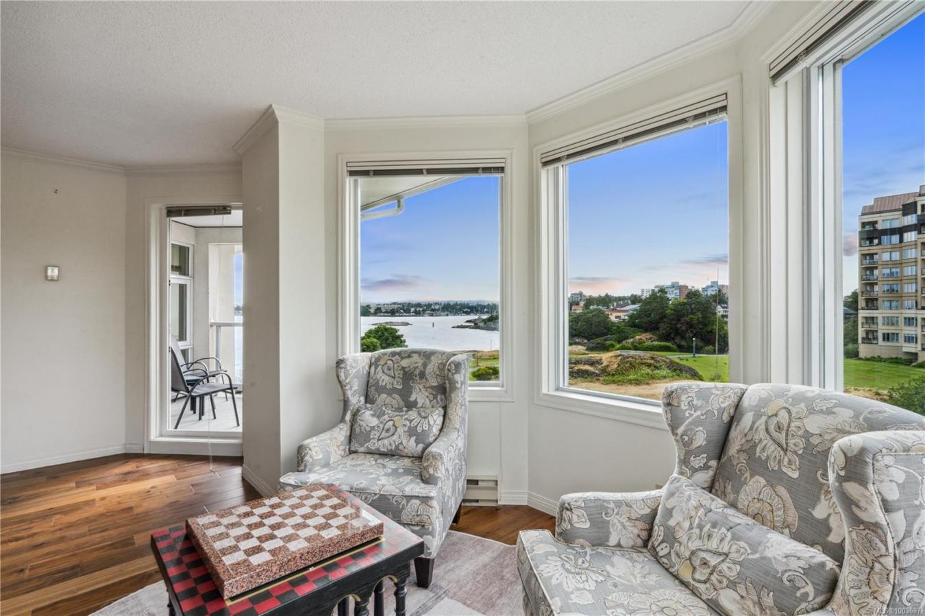 Victoria, BC, V9A 7J9, Canada, 2 Bedrooms Bedrooms, ,-2 BathroomBathrooms,Residential,For Sale,1871731