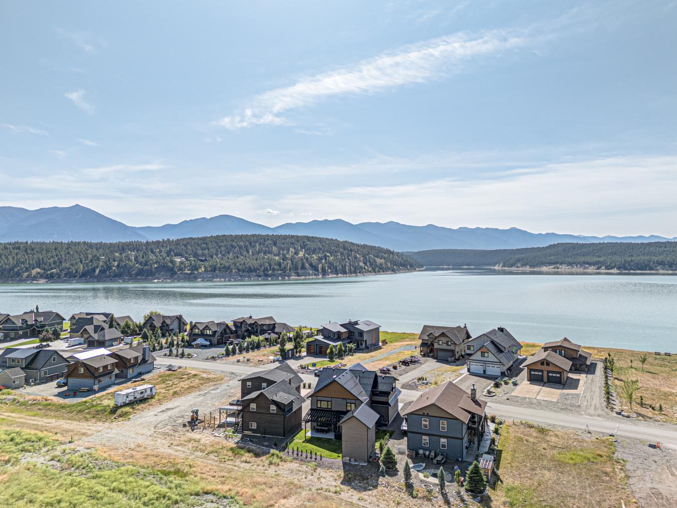 Lake Koocanusa, BC, V0B 1T5, Canada, 6 Bedrooms Bedrooms, ,4 BathroomsBathrooms,Residential,For Sale,1871725