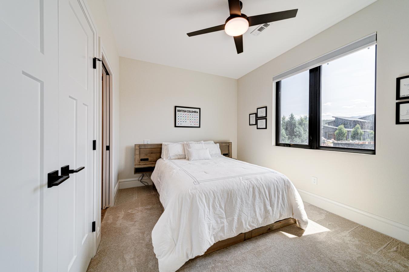 Lake Koocanusa, BC, V0B 1T5, Canada, 6 Bedrooms Bedrooms, ,4 BathroomsBathrooms,Residential,For Sale,1871725