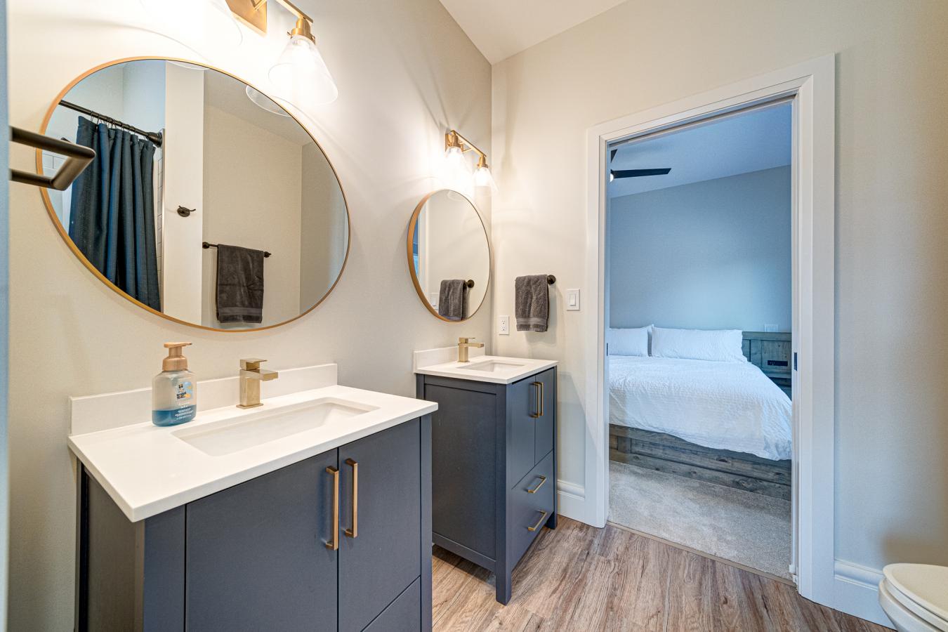 Lake Koocanusa, BC, V0B 1T5, Canada, 6 Bedrooms Bedrooms, ,4 BathroomsBathrooms,Residential,For Sale,1871725