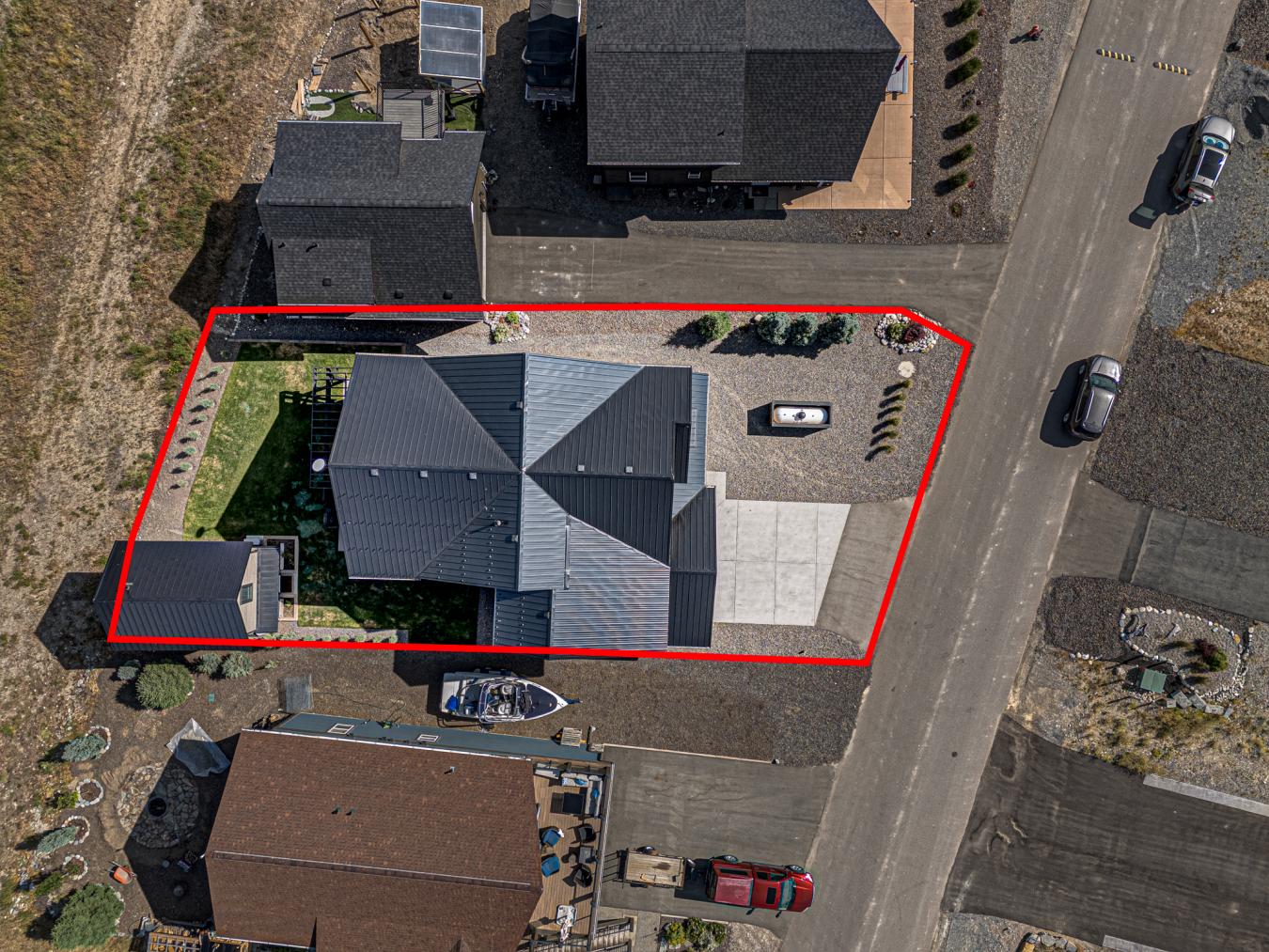 Lake Koocanusa, BC, V0B 1T5, Canada, 6 Bedrooms Bedrooms, ,4 BathroomsBathrooms,Residential,For Sale,1871725