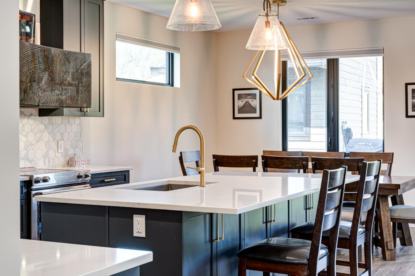 Lake Koocanusa, BC, V0B 1T5, Canada, 6 Bedrooms Bedrooms, ,4 BathroomsBathrooms,Residential,For Sale,1871725