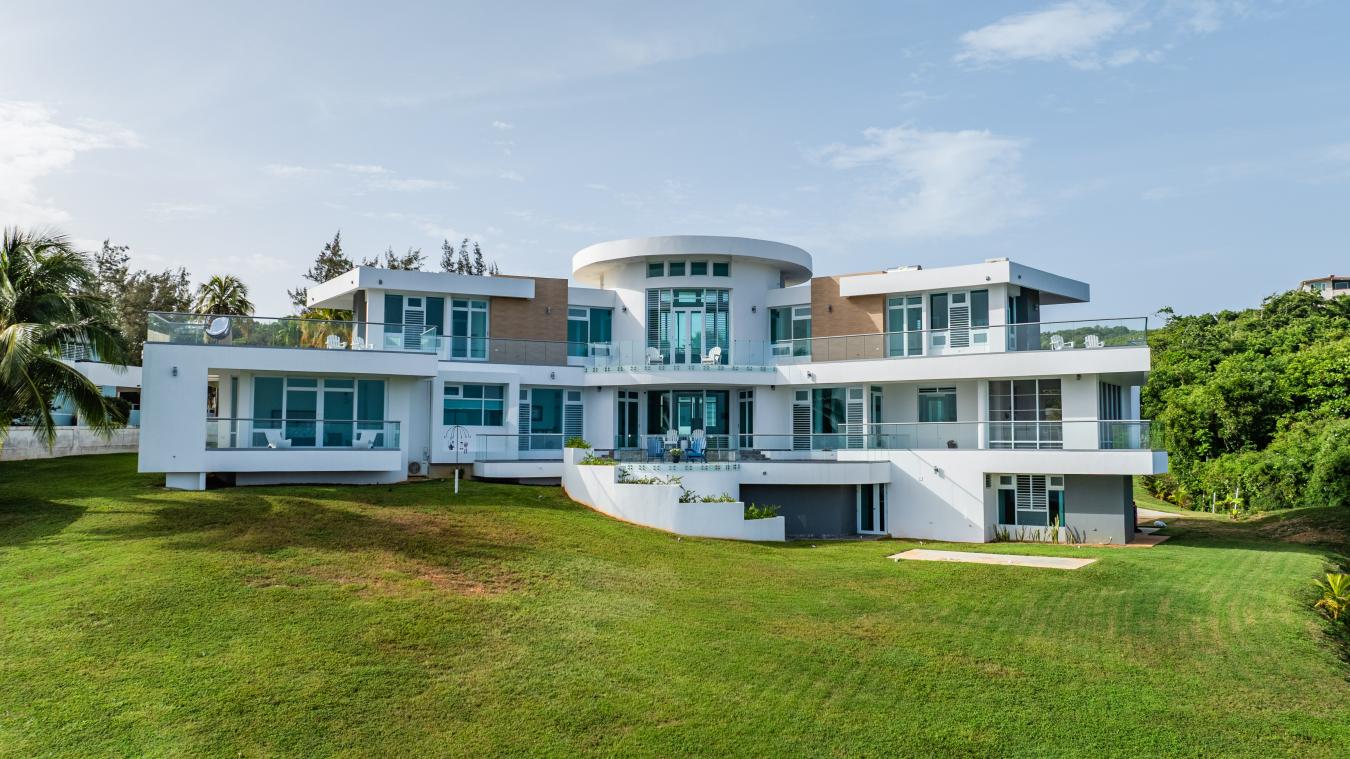 Quebradillas, 00678, Puerto Rico, 5 Bedrooms Bedrooms, ,6 BathroomsBathrooms,Residential,For Sale,1871722