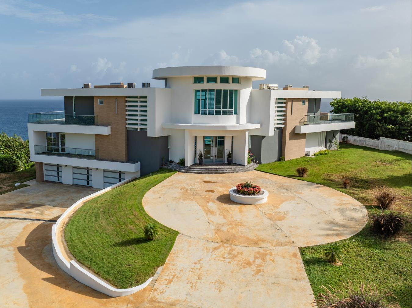 Quebradillas, 00678, Puerto Rico, 5 Bedrooms Bedrooms, ,6 BathroomsBathrooms,Residential,For Sale,1871722