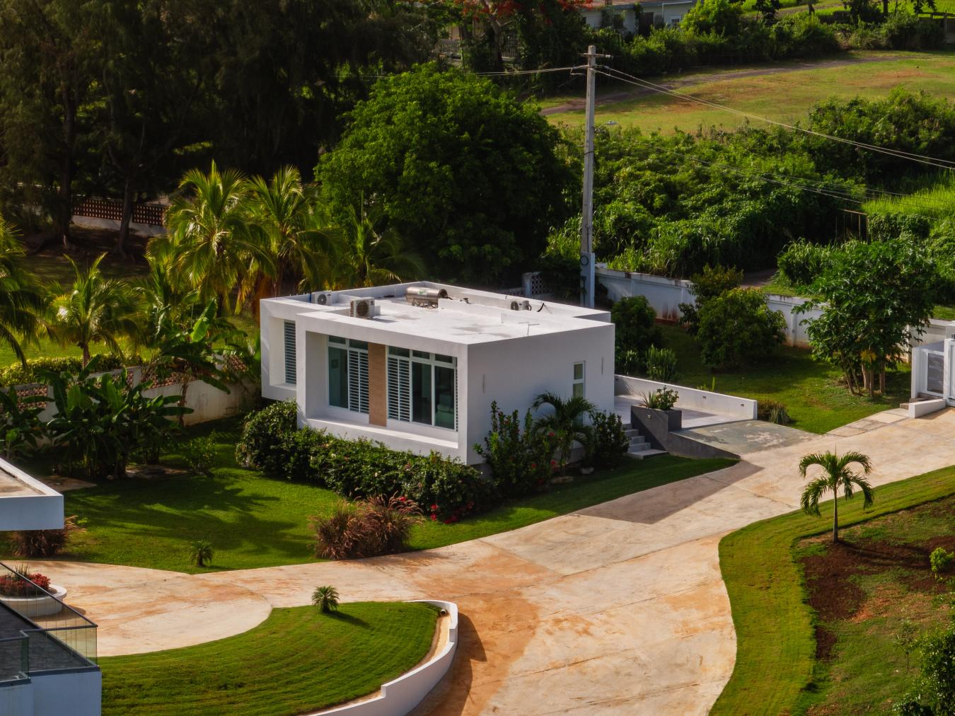 Quebradillas, 00678, Puerto Rico, 5 Bedrooms Bedrooms, ,6 BathroomsBathrooms,Residential,For Sale,1871722