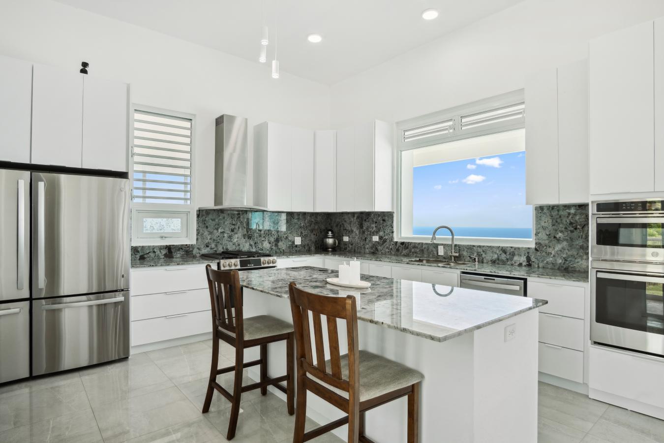 Quebradillas, 00678, Puerto Rico, 5 Bedrooms Bedrooms, ,6 BathroomsBathrooms,Residential,For Sale,1871722