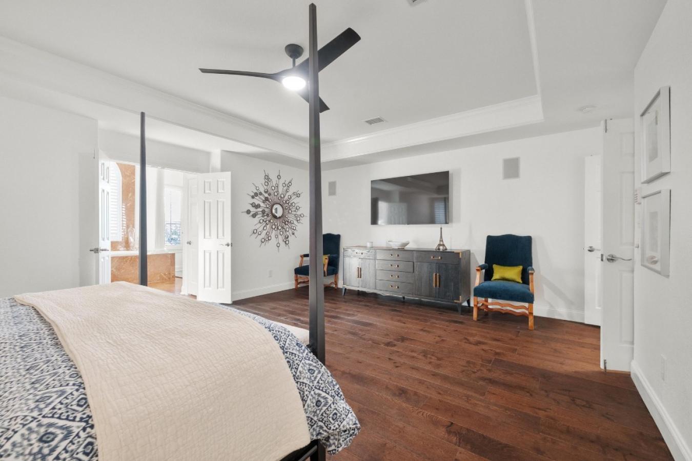 Austin, Texas, 78732, United States, 4 Bedrooms Bedrooms, ,3 BathroomsBathrooms,Residential,For Sale,1871721