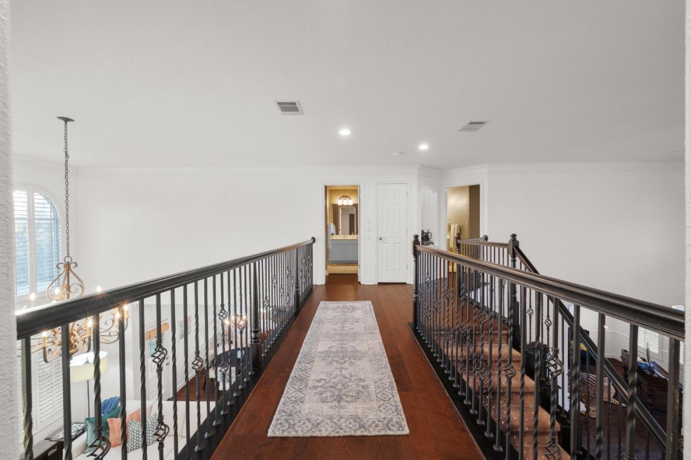 Austin, Texas, 78732, United States, 4 Bedrooms Bedrooms, ,3 BathroomsBathrooms,Residential,For Sale,1871721