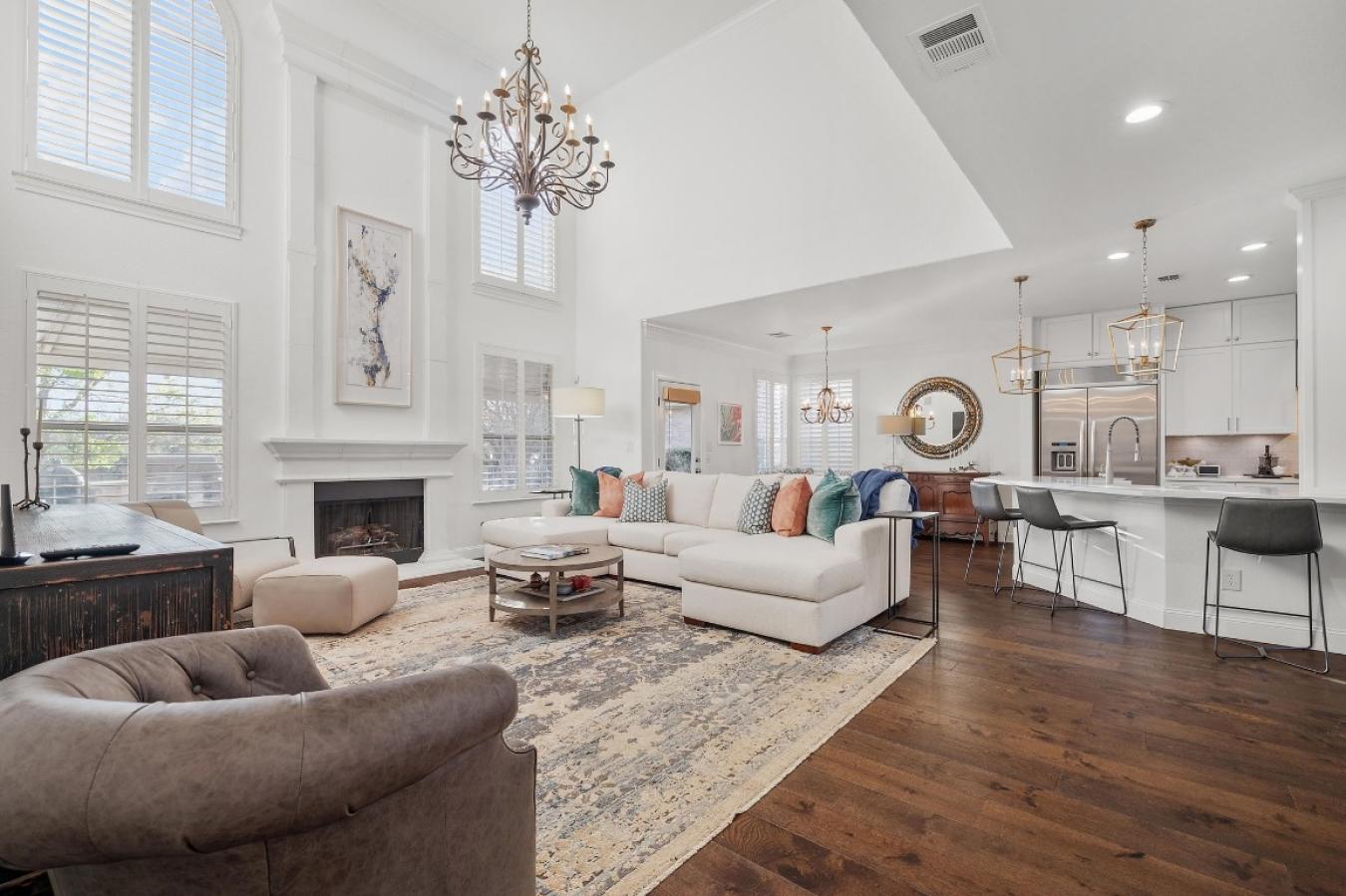 Austin, Texas, 78732, United States, 4 Bedrooms Bedrooms, ,3 BathroomsBathrooms,Residential,For Sale,1871721