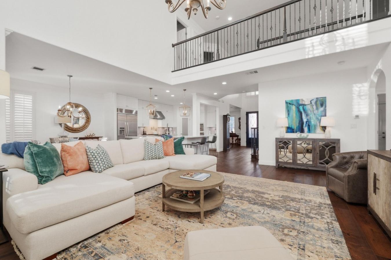 Austin, Texas, 78732, United States, 4 Bedrooms Bedrooms, ,3 BathroomsBathrooms,Residential,For Sale,1871721