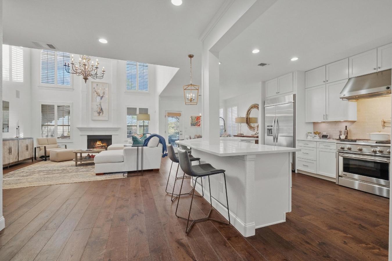 Austin, Texas, 78732, United States, 4 Bedrooms Bedrooms, ,3 BathroomsBathrooms,Residential,For Sale,1871721