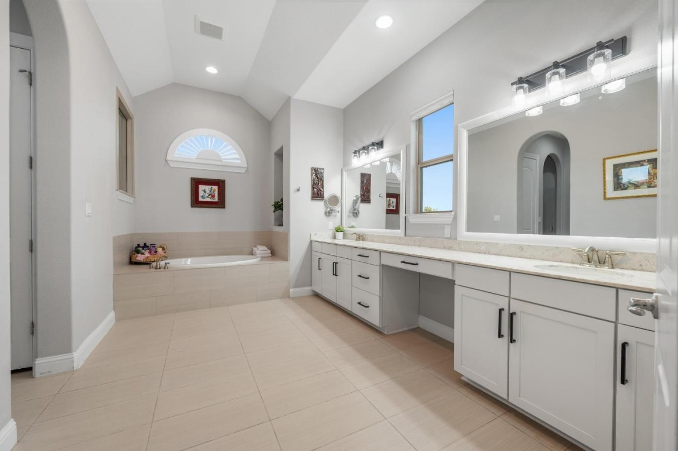 Austin, Texas, 78737, United States, 4 Bedrooms Bedrooms, ,3 BathroomsBathrooms,Residential,For Sale,1871719