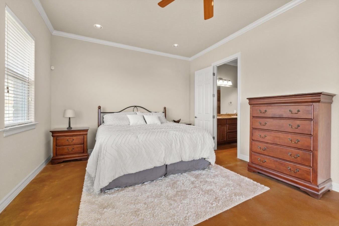 Marble Falls, Texas, 78654, United States, 4 Bedrooms Bedrooms, ,2 BathroomsBathrooms,Residential,For Sale,1871717