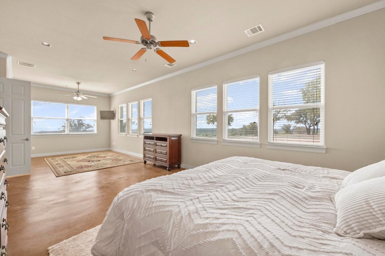 Marble Falls, Texas, 78654, United States, 4 Bedrooms Bedrooms, ,2 BathroomsBathrooms,Residential,For Sale,1871717