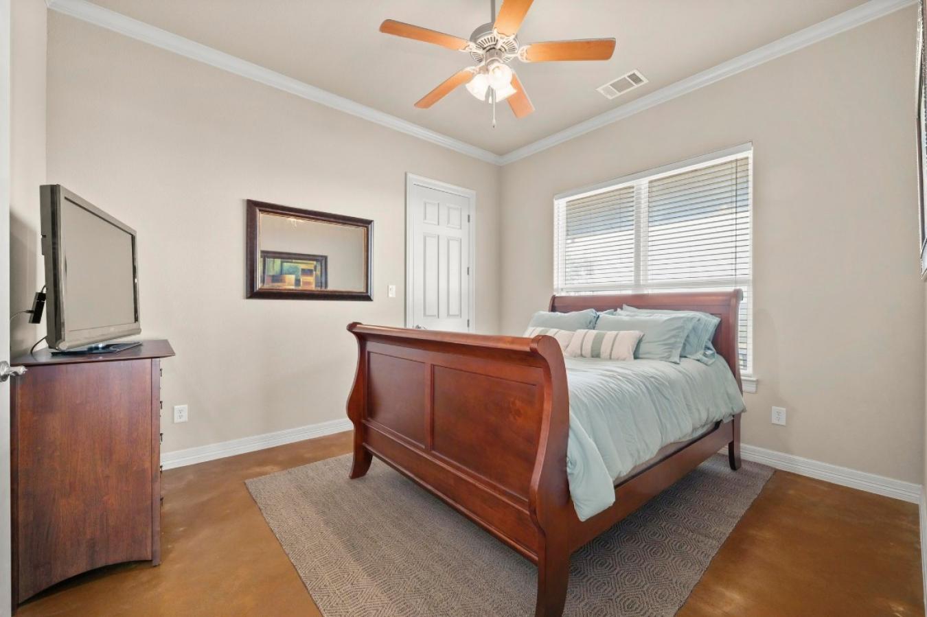 Marble Falls, Texas, 78654, United States, 4 Bedrooms Bedrooms, ,2 BathroomsBathrooms,Residential,For Sale,1871717