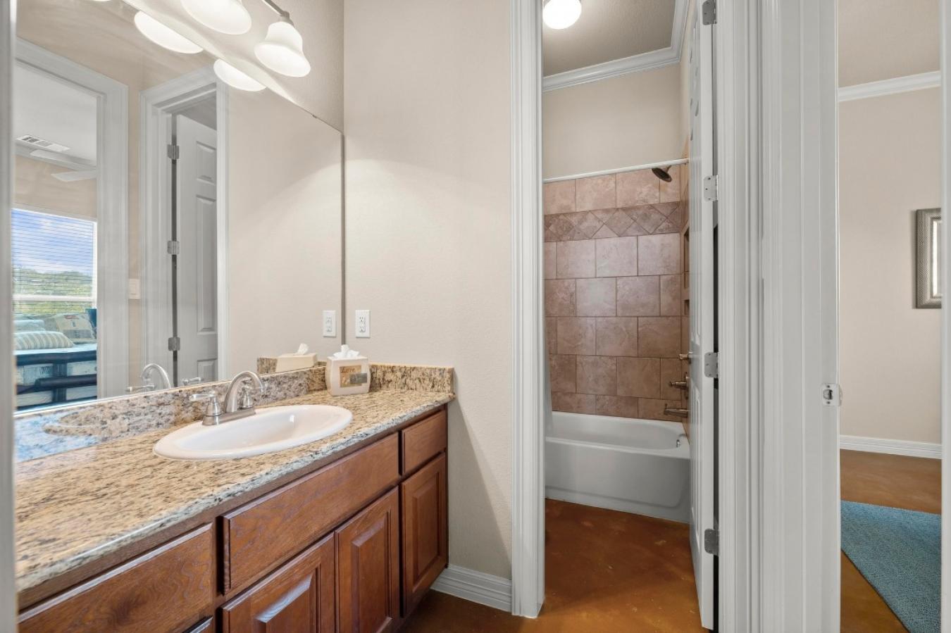 Marble Falls, Texas, 78654, United States, 4 Bedrooms Bedrooms, ,2 BathroomsBathrooms,Residential,For Sale,1871717