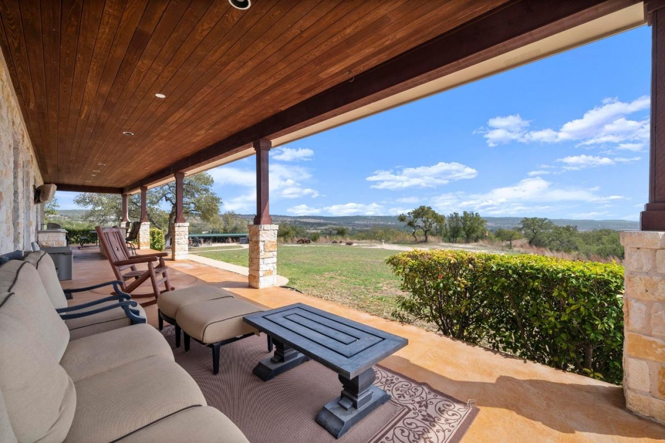 Marble Falls, Texas, 78654, United States, 4 Bedrooms Bedrooms, ,2 BathroomsBathrooms,Residential,For Sale,1871717