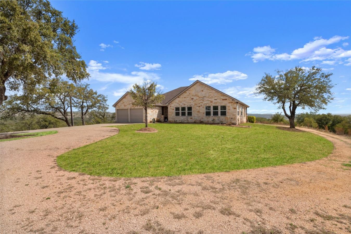 Marble Falls, Texas, 78654, United States, 4 Bedrooms Bedrooms, ,2 BathroomsBathrooms,Residential,For Sale,1871717